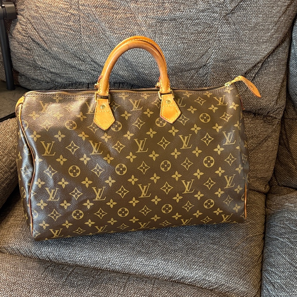 Louis Vuitton Speedy 40 Monogram Boston Bag- Preowned